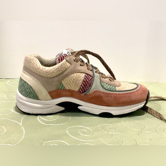 🎉Chanel CC Logo Low Top Tweed Sneakers. G39697. 2022. Women’s size 36 EU - Picture 16 of 16